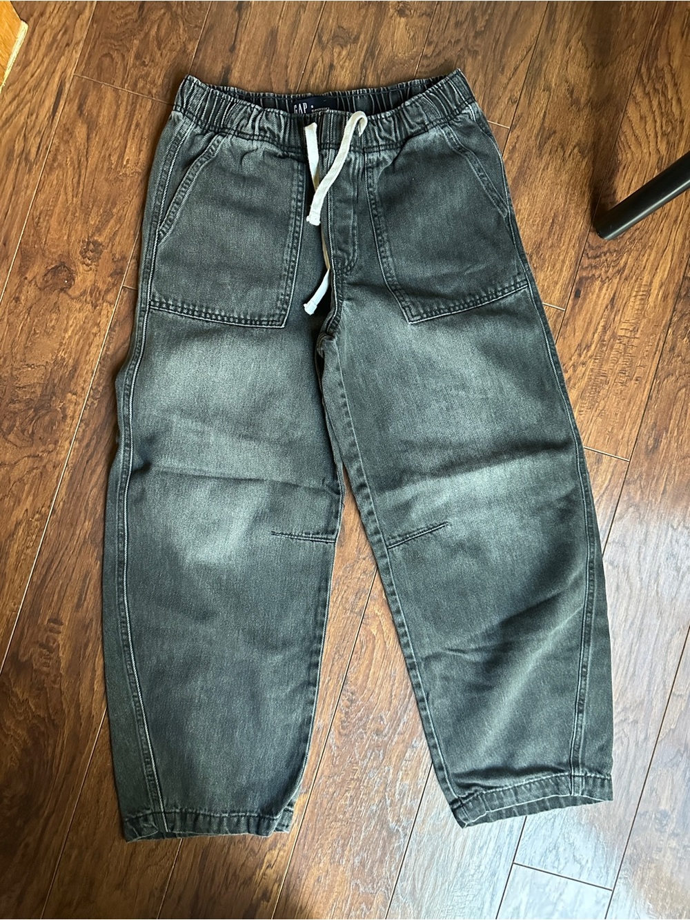 GAP women’s Washed Black Pull-On barrel Jogger Pants